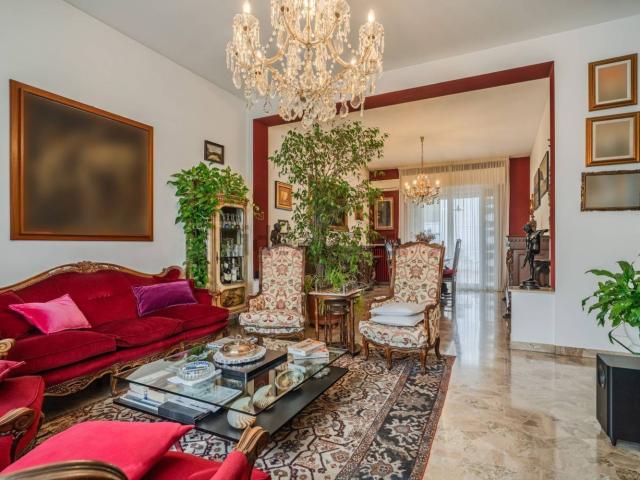 Case e ville in vendita di 297 m²