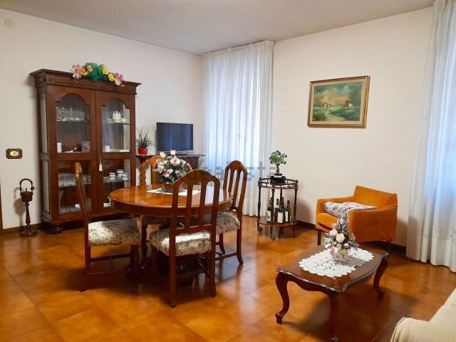 Case e ville in vendita di 297 m² in Via Giuseppe Mazzini
