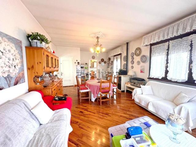 Case e ville in vendita di 297 m² in Via Guglielmo Marconi, 94