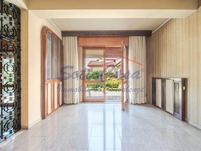 Case e ville in vendita di 297 m² in Via Luciano Manara, 16
