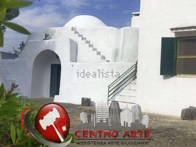 Case e ville in vendita di 298 m² in Via Giordano Bruno