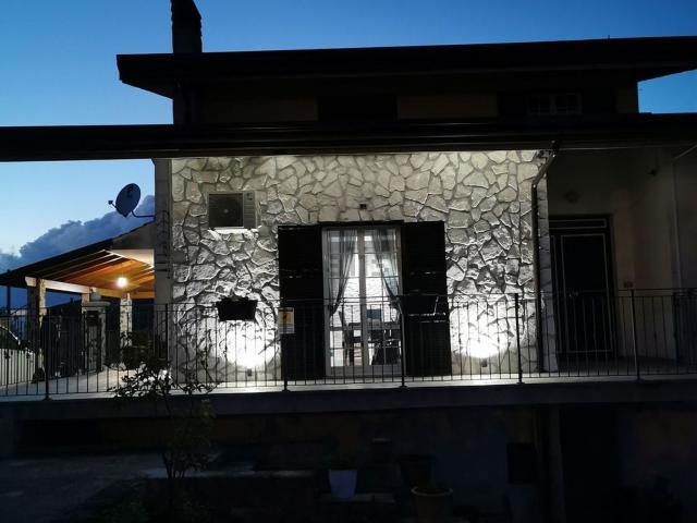 Case e ville in vendita di 299 m²