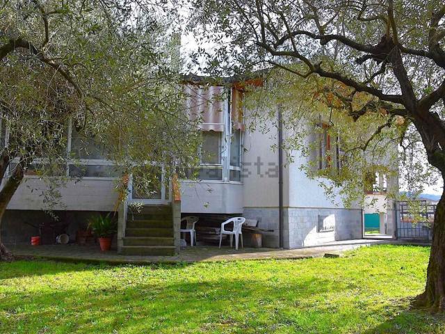 Case e ville in vendita di 299 m² in Viale Cabrini