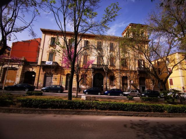 Case e ville in vendita di 3000 m² in Viale Dante, 15