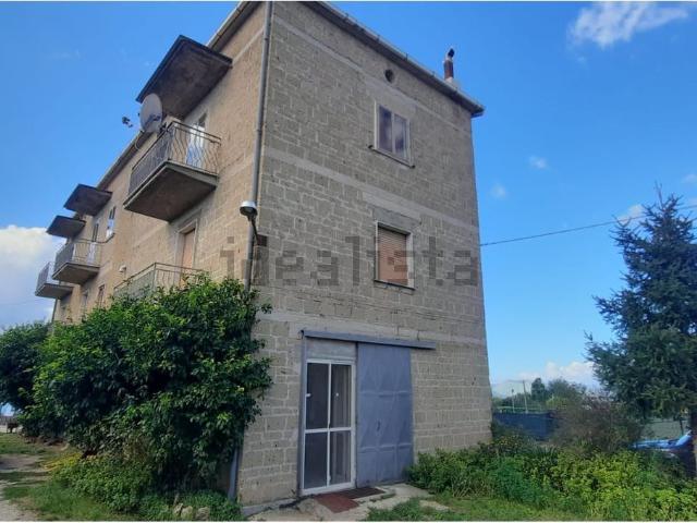 Case e ville in vendita di 300 m²