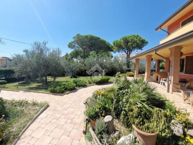 Case e ville in vendita di 300 m²