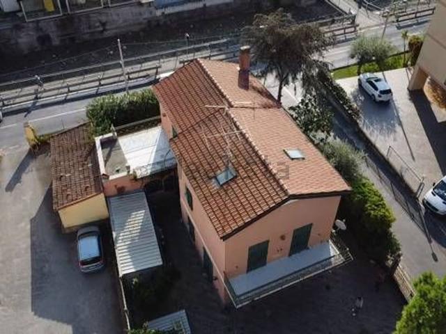Case e ville in vendita di 300 m²