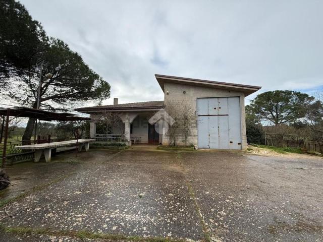 Case e ville in vendita di 300 m²