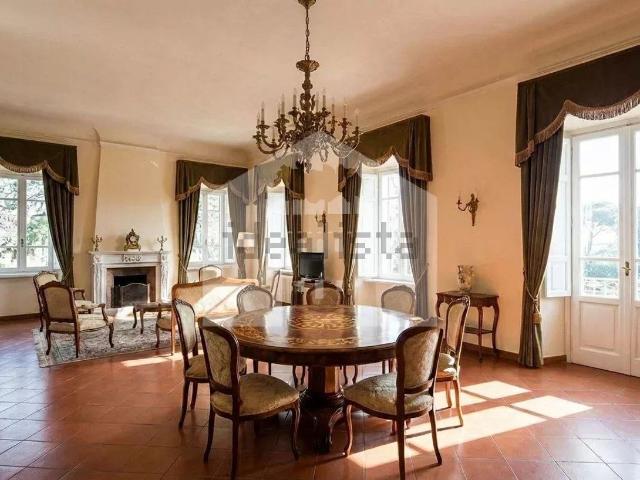 Case e ville in vendita di 300 m²