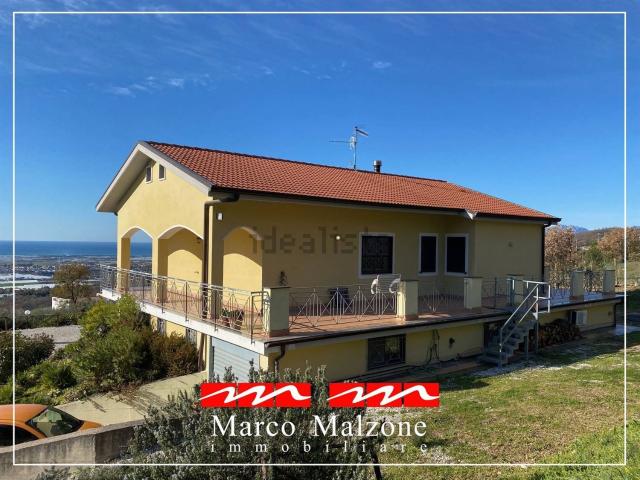 Case e ville in vendita di 300 m²