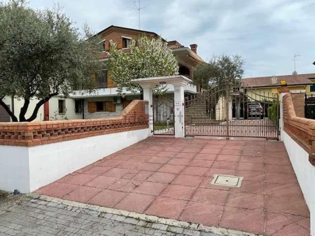 Case e ville in vendita di 300 m²