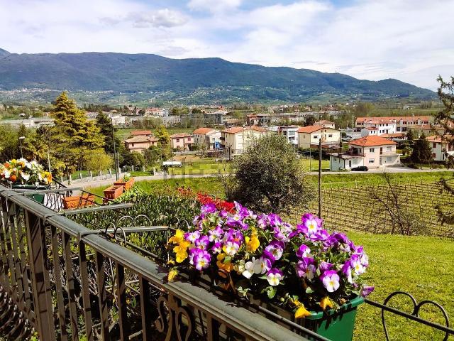 Case e ville in vendita di 300 m²