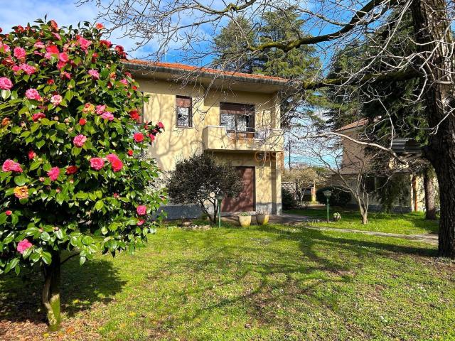 Case e ville in vendita di 300 m²