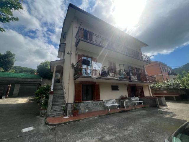 Case e ville in vendita di 300 m²