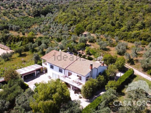 Case e ville in vendita di 300 m²