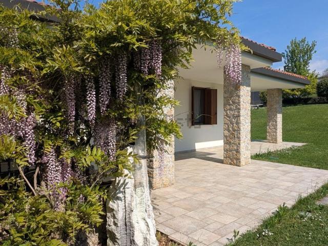 Case e ville in vendita di 300 m²