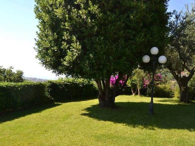 Case e ville in vendita di 300 m²