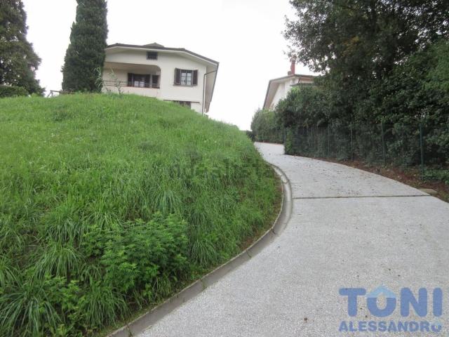 Case e ville in vendita di 300 m²