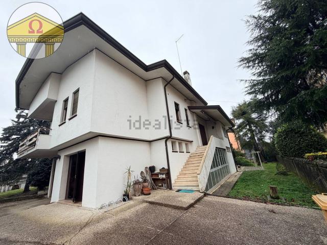 Case e ville in vendita di 300 m²