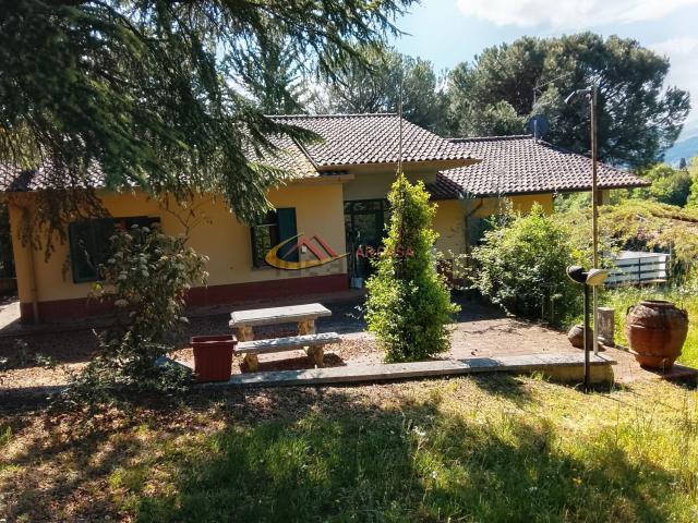 Case e ville in vendita di 300 m²