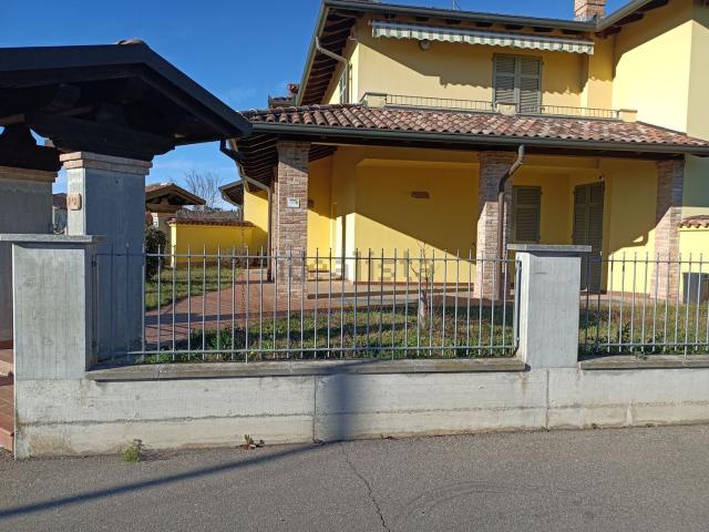 Case e ville in vendita di 300 m²