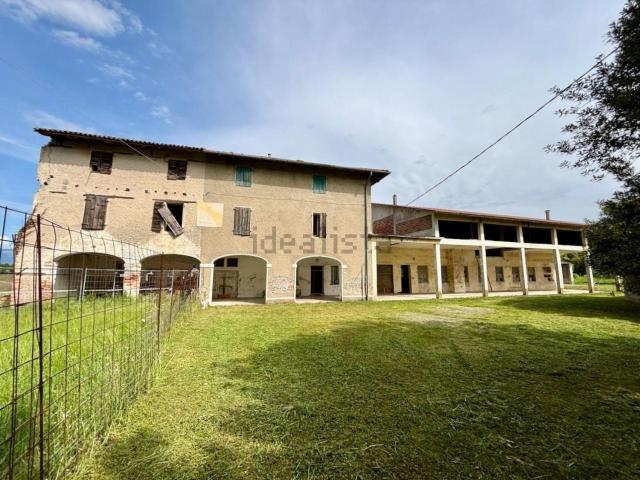 Case e ville in vendita di 300 m²