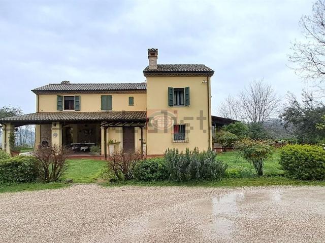 Case e ville in vendita di 300 m²