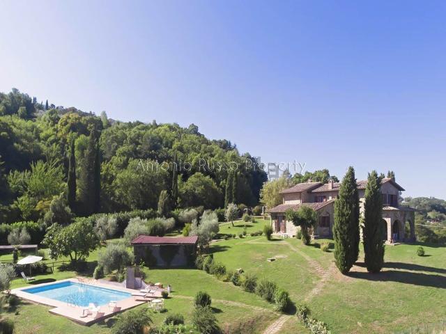 Case e ville in vendita di 300 m²
