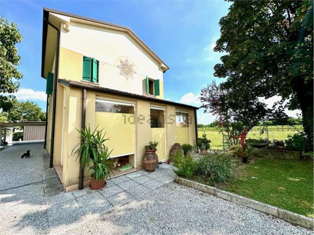 Case e ville in vendita di 300 m²