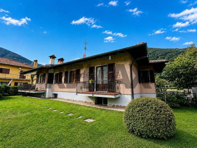 Case e ville in vendita di 300 m²