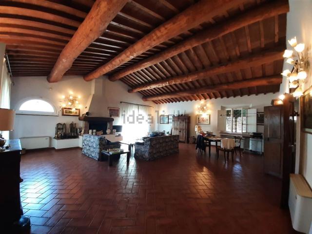 Case e ville in vendita di 300 m²