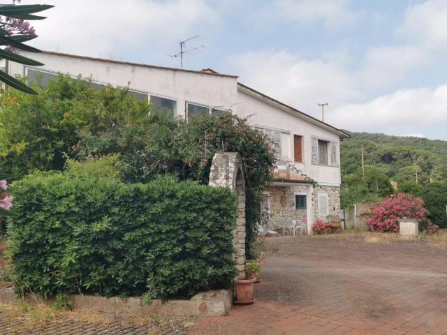 Case e ville in vendita di 300 m²