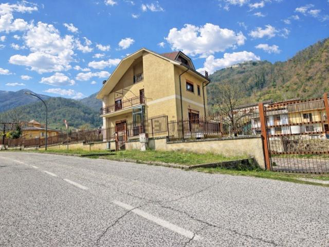 Case e ville in vendita di 300 m²