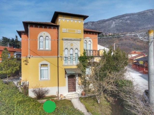 Case e ville in vendita di 300 m²
