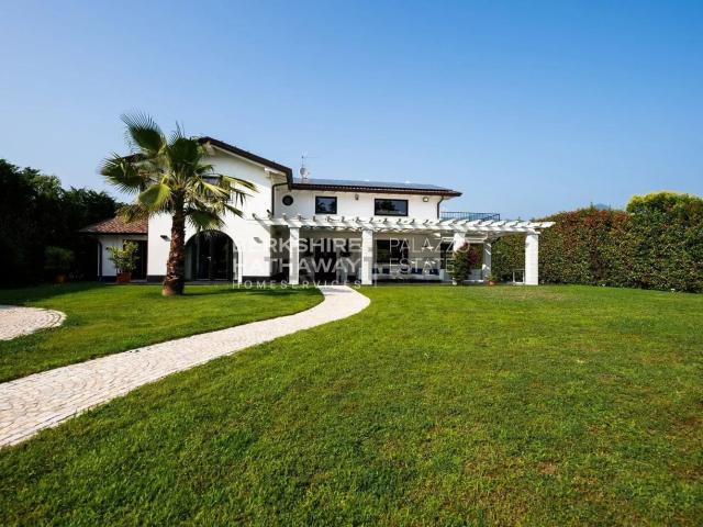 Case e ville in vendita di 300 m²