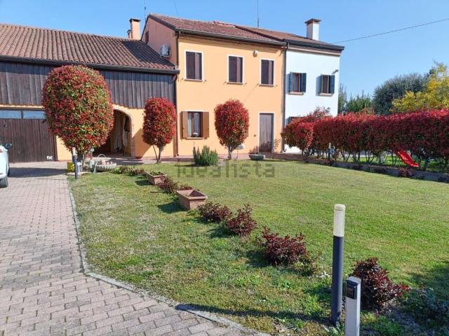Case e ville in vendita di 300 m² in Via Garibaldi