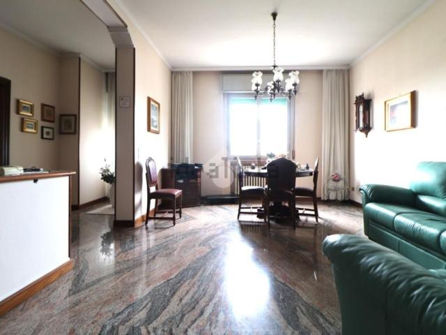 Case e ville in vendita di 300 m² in Via A. Gramsci, 1
