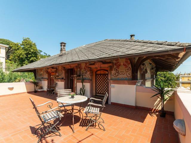 Case e ville in vendita di 300 m² in Via Amerigo Vespucci, 15