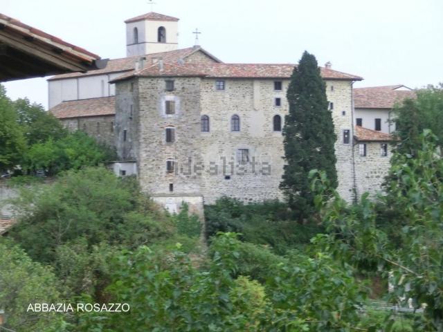 Case e ville in vendita di 300 m² in Via Abate Geroldo