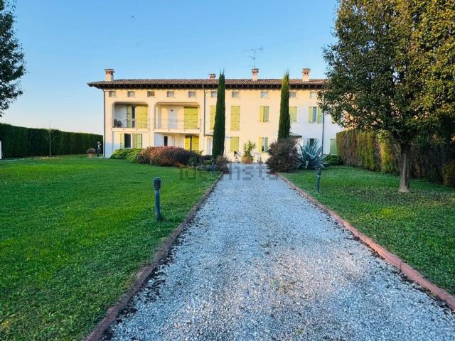 Case e ville in vendita di 300 m² in Via Acquafredda
