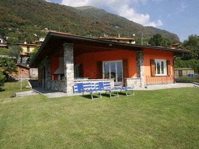 Case e ville in vendita di 300 m² in Via Alessandro Volta