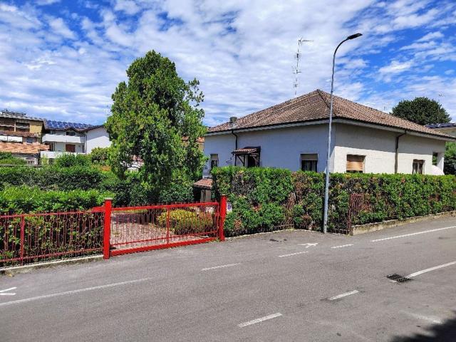 Case e ville in vendita di 300 m² in Via Giuseppe Giusti, 20