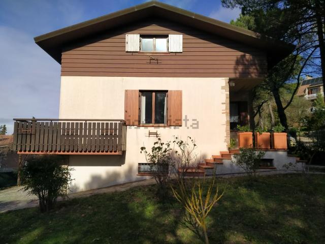 Case e ville in vendita di 300 m² in Via delle Baite