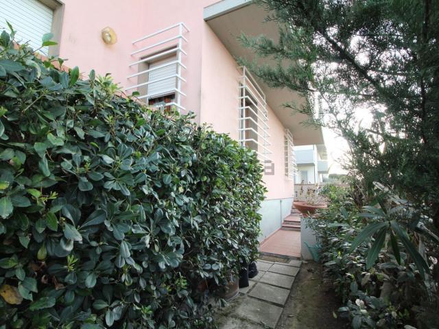 Case e ville in vendita di 300 m² in Via delle fontanelle