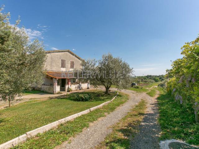 Case e ville in vendita di 300 m² in Via di Perazzeta, 5049