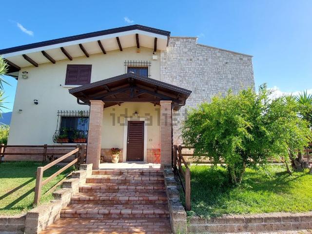 Case e ville in vendita di 300 m² in Via Difesa Maddalena Superiore