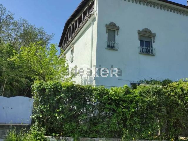 Case e ville in vendita di 300 m² in Via Irpinia