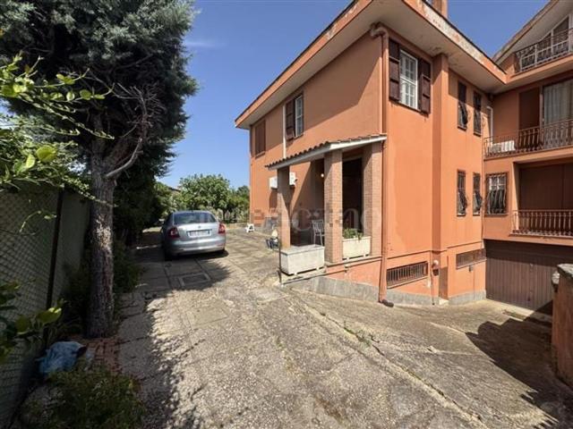 Case e ville in vendita di 300 m² in Via Oscar Chilesotti