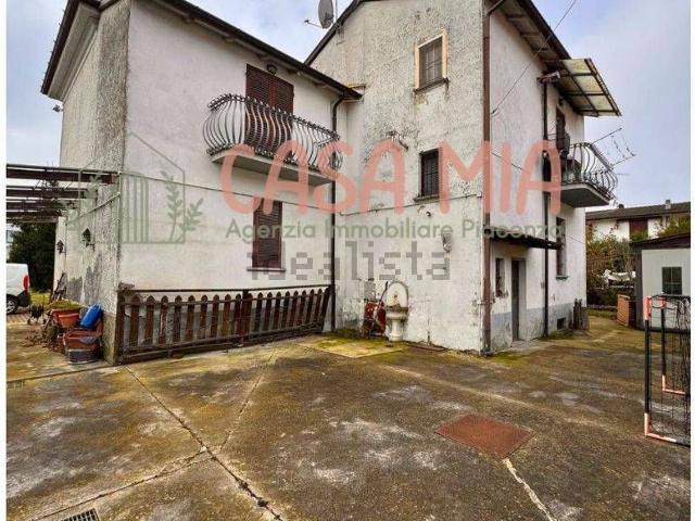 Case e ville in vendita di 300 m² in Via Marchesi
