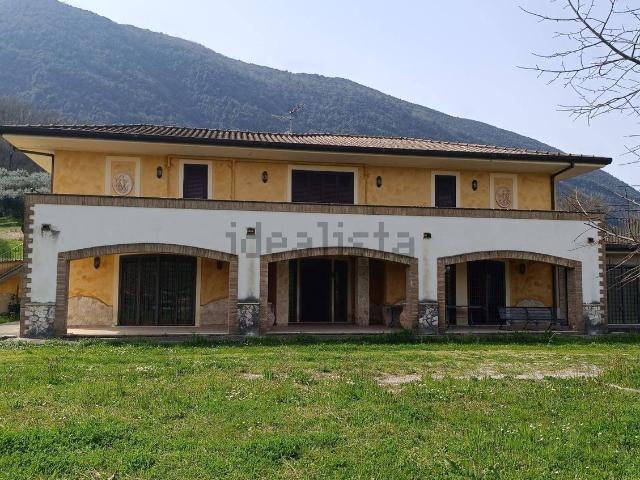 Case e ville in vendita di 300 m² in Via San Giuseppe